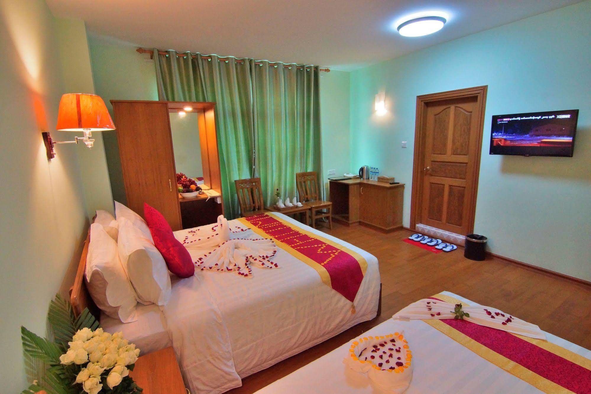 Hotel A1 Mandalay Exterior photo